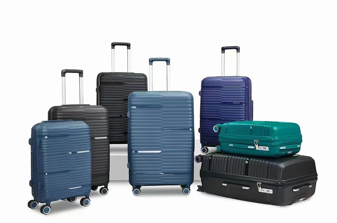 Carry On PP Material Luggage Set Multicolor Shockproof For Outdoor