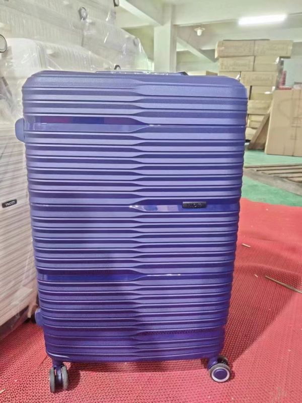 Carry On PP Material Luggage Set Multicolor Shockproof For Outdoor