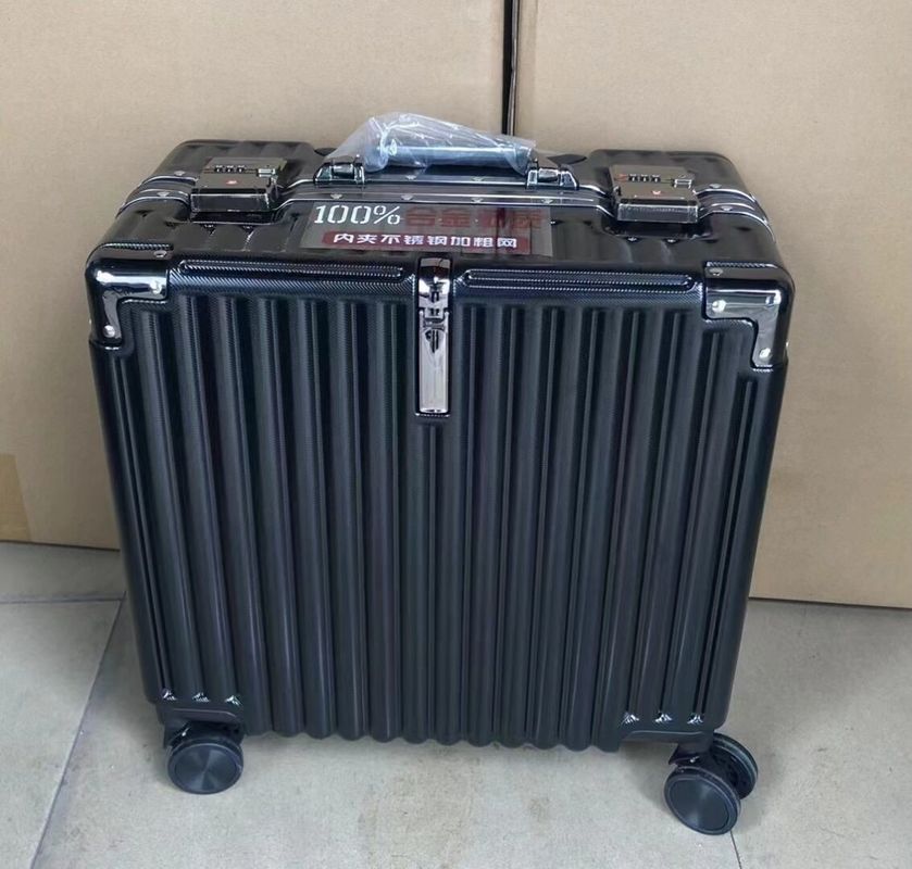Carry-On Travelling Box Luggage Waterproof Hard Shell Luggage Sets With Digital Lock For Outdoor