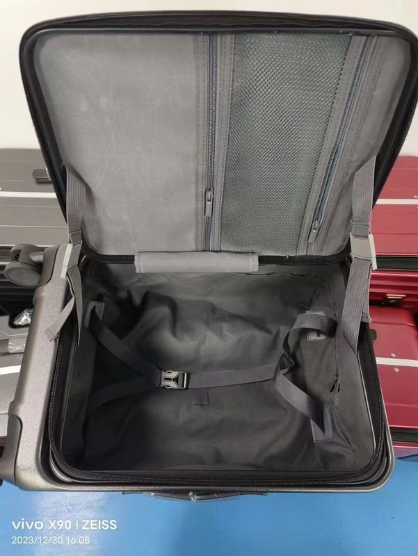 Carry-On Travelling Box Luggage Waterproof Hard Shell Luggage Sets With Digital Lock For Outdoor