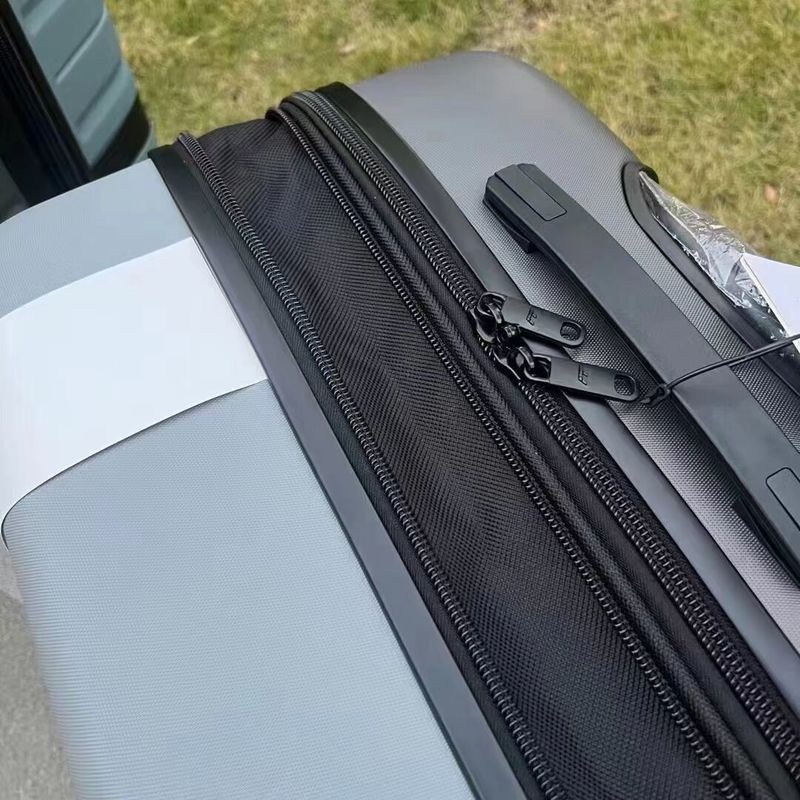 Manufacturer Custom Airplane Trolley Portable Outdoor Fashion Hard Shell PP Travel Luggage Sets