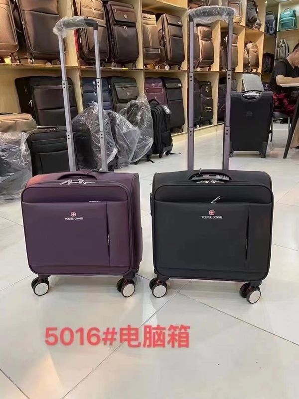 OEM ODM Travel Outdoor Hiking Waterproof Casual School Computer Interlayer Sports Backpack