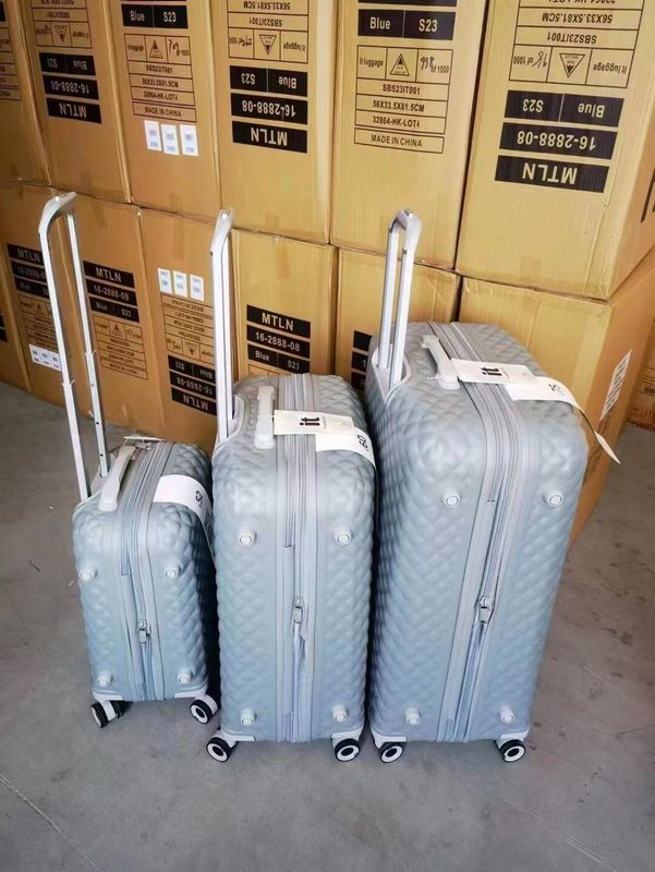 Wholesale Cheap Large Durable Luxury Hard PP Carry-On Trolley Suitcases Travelling Bags Luggage Sets