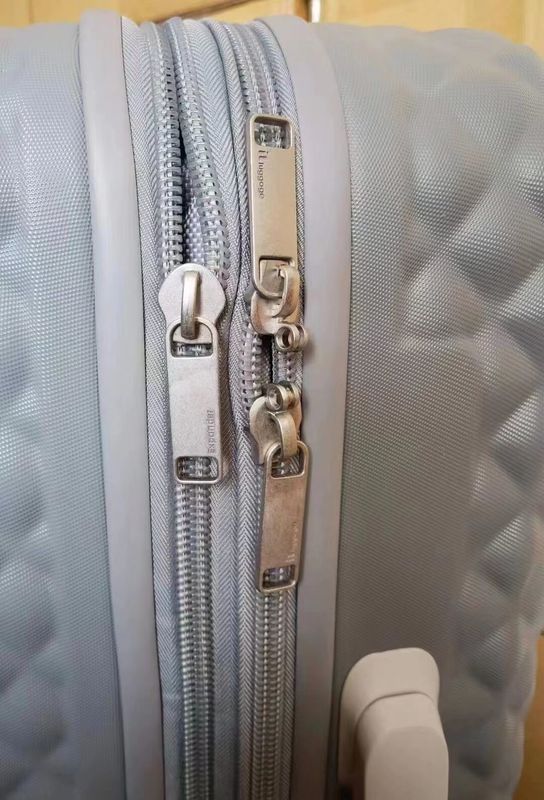 Wholesale Cheap Large Durable Luxury Hard PP Carry-On Trolley Suitcases Travelling Bags Luggage Sets