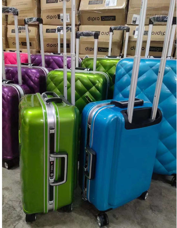 Smart Carry On Luggage Lap Top Stand Travelling Bags Clothes With Trolley School Bag Packs Wheel Trolleys