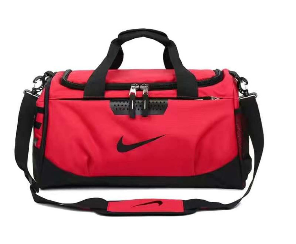 Outdoor Large Capacity Sports Fitness Bag New Trend Fashion Shoulder Short Travel Leisure Portable Travel Bag