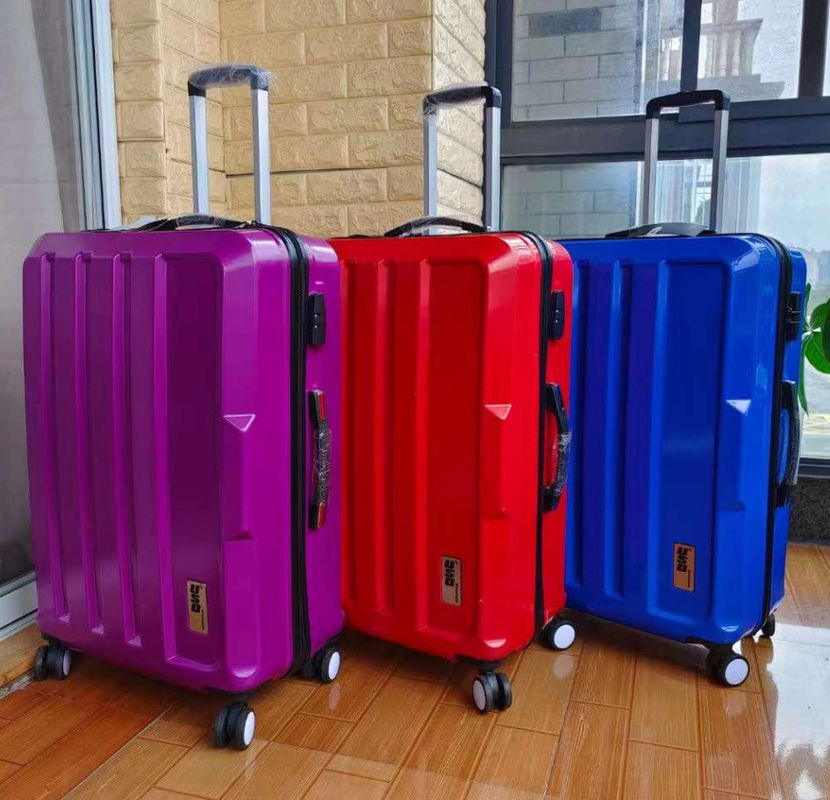 Customized Soft Handle Wear-Resistant ABS PC Travelling Luggage Trolley Suitcase Business Luggages Set With Lock