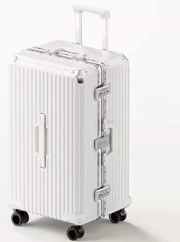 Factory Supplier Multi-Functional Aluminum Frame Luggage Box Hook Suitcases TSA Lock Luggage Case With USB Socket Cup