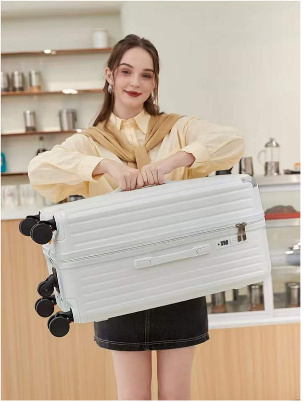 New Design Factory Wholesale Large Capacity Suitcase Carry On Luggage PC ABS Hard Shell Spinner Wheels Combination Lock