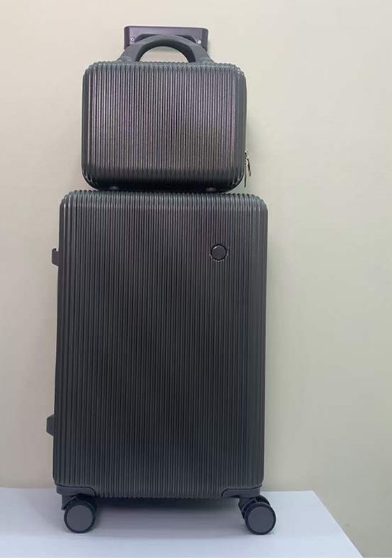 Custom Carry On Luggage Front Pocket Business Pp Light Weight Travelling Bags Suitcase Trolley Set Suitcase 4 Wheels