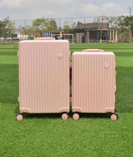 Factory Price PC Luggage Suitcase Multiple Colors TSA Travel Suitcase Waterproof Carry On Case For Men Women Family